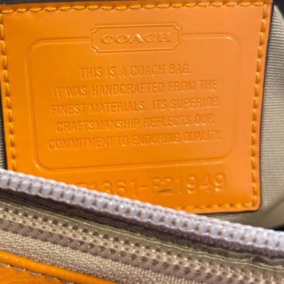 Coast Satchel style Purse - Picture 11 of 12